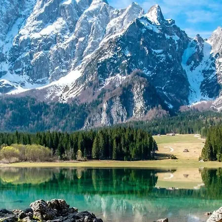 Appartement In Near And Islands